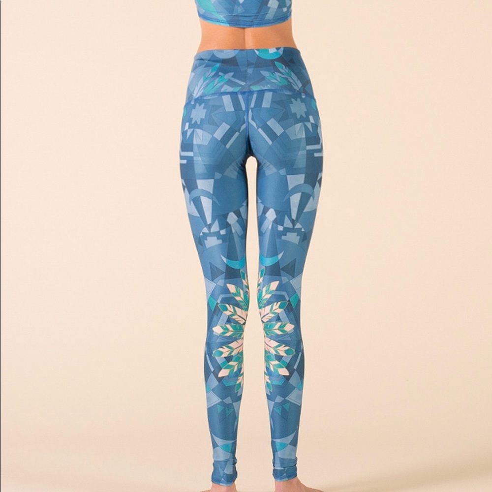 Teeki Lightning in a Bottle Legging | Large